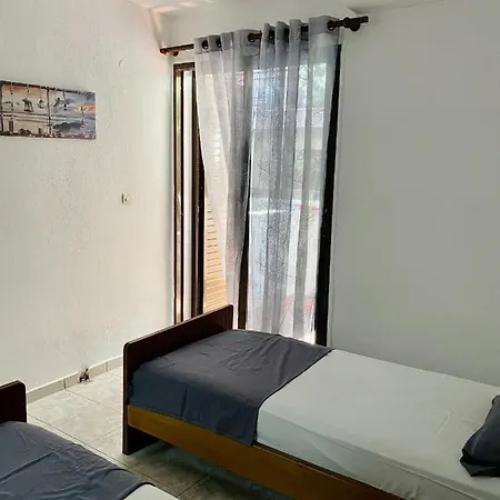 Paradiso Ierisos Apartment