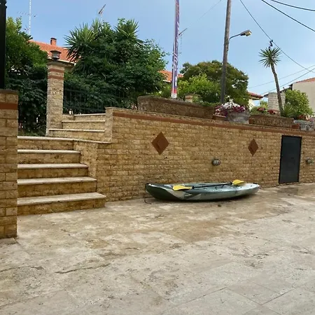 Apartment Paradiso Ierisos