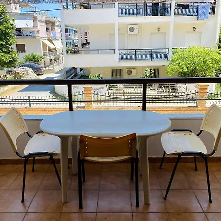 Apartment Paradiso Ierisos *